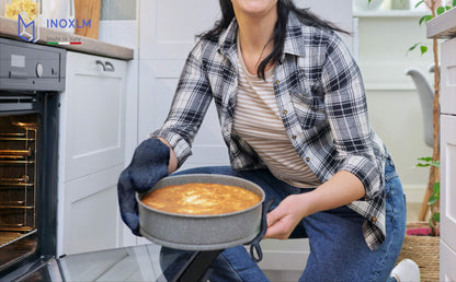 Apron, Pot Holder and Glove In The Kitchen with Inoxlm